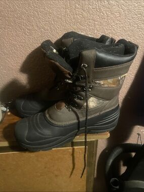 3M Thinsulate Brown and Black Men's Insulated Lace-Up Boots
